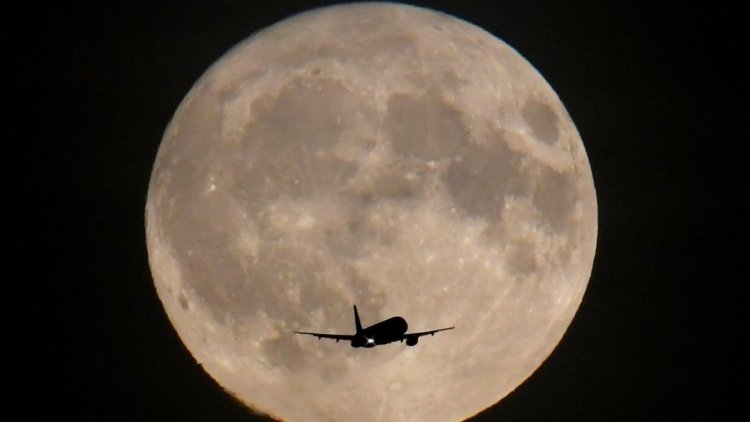 Gökyüzünde ‘geçit töreni’: Beş gezegen Ay ile aynı hizaya geldi